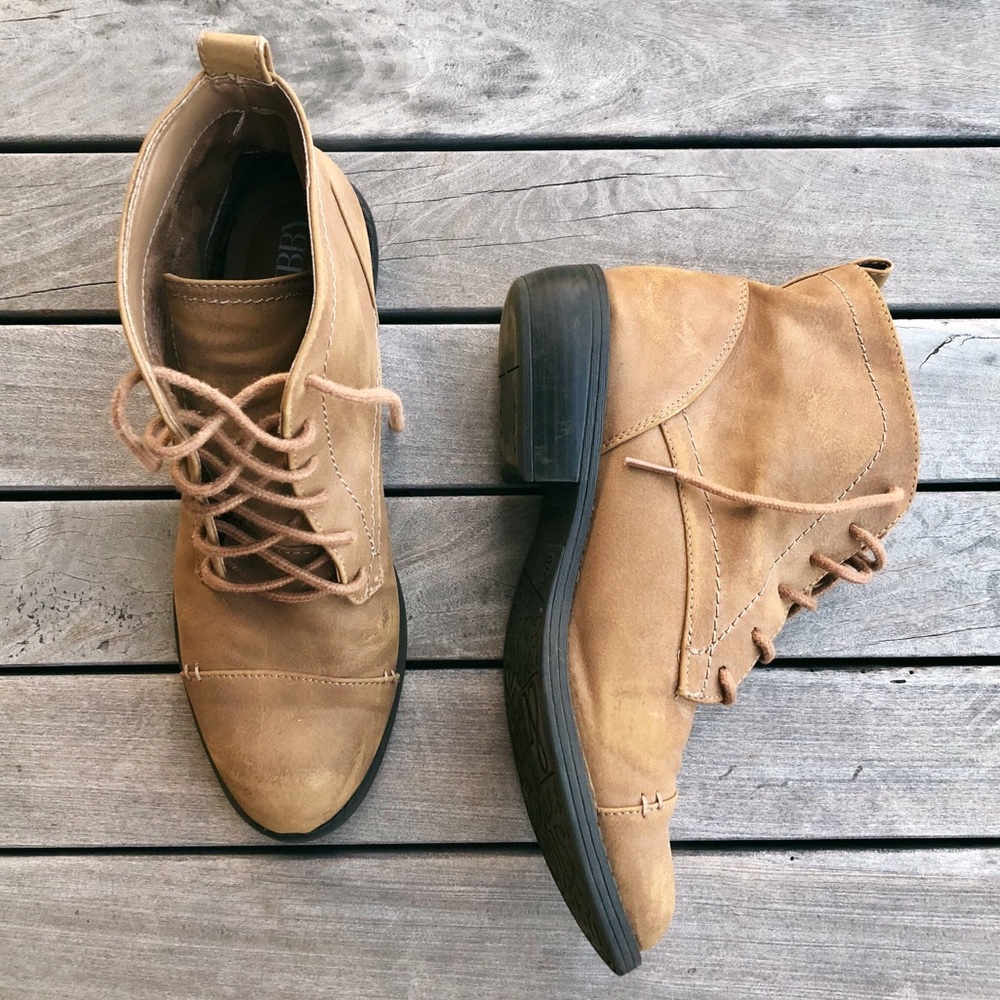 Lace-Up Ankle Bootie  //  Like new